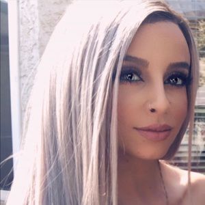 Meet your Posher, Fatima